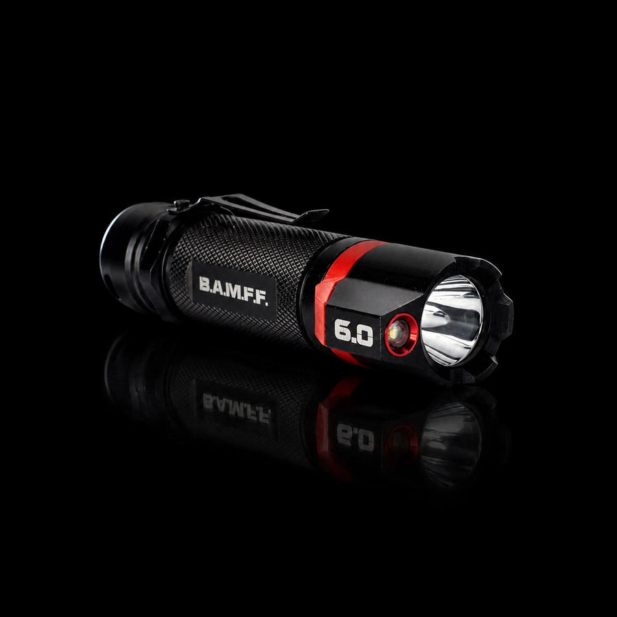 BAMFF 6.0 - Linterna LED dual de 600 lúmenes 
